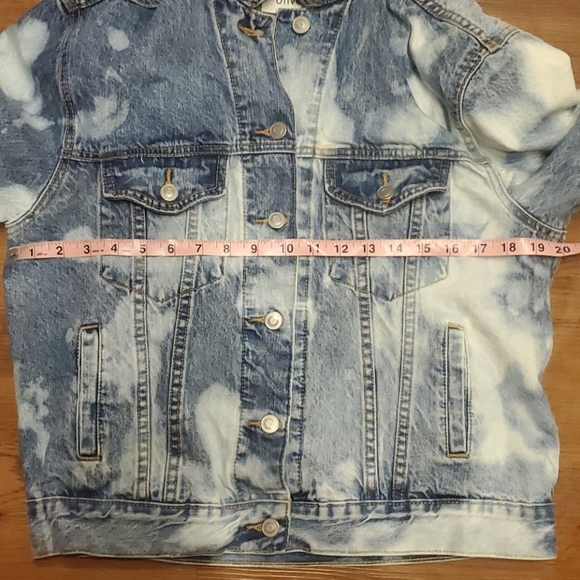 Unveil Bleach Washed Jean Jacket - Picture 10 of 16